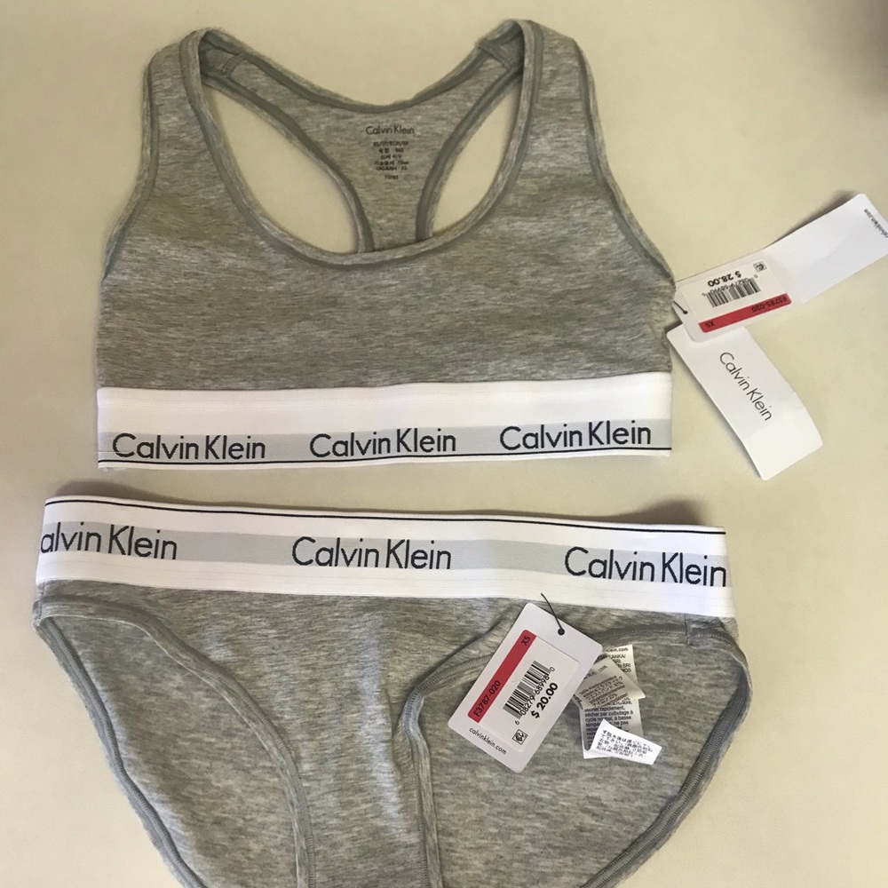Calvin Klein bra underwear set size xs NWT